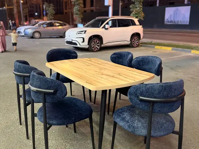Стол и стулья, Душанбе