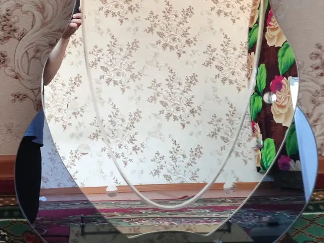 Зеркало, Худжанд