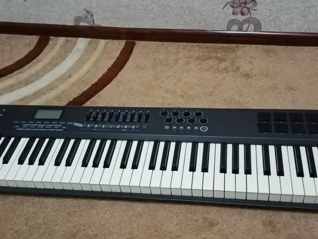 Синтезатор M-Audio Axiom 61, Душанбе
