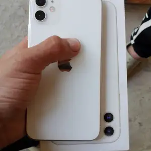 Apple iPhone 11, 128 gb, White, Исфара