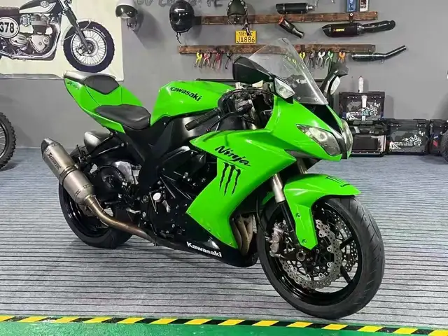 Мотоцикл Kawasaki Ninja, Душанбе
