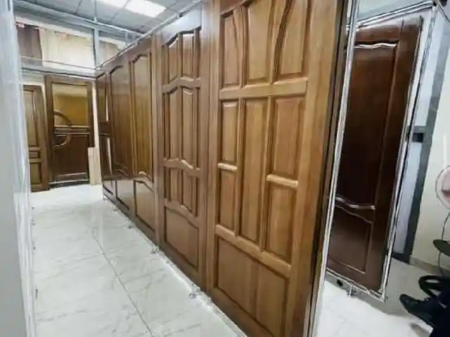 Деревянные двери, Душанбе