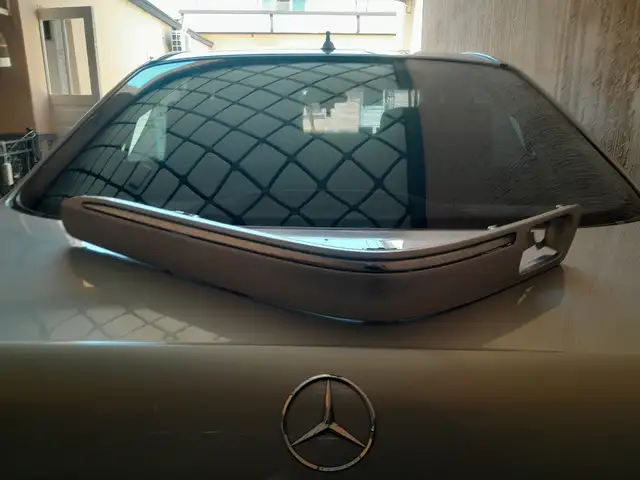 Молдинг от Mercedes-Benz, Худжанд