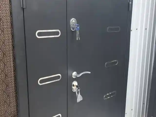 Железная дверь, Душанбе