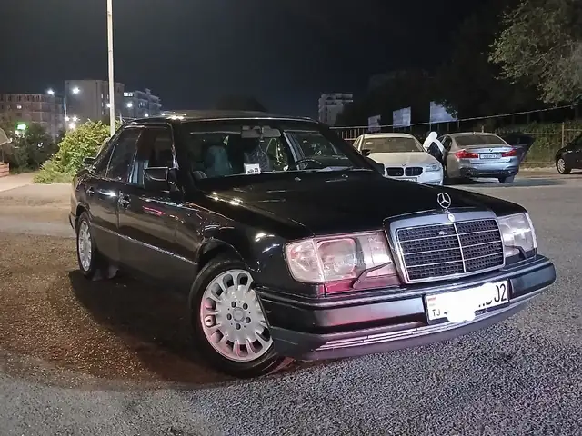 Mercedes-Benz W124