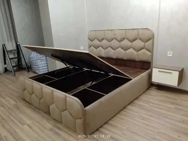 Кровать двуспальная, Душанбе