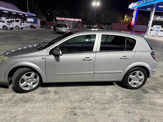 Opel Astra H