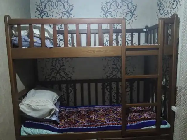 Двухъярусная кровать, Худжанд