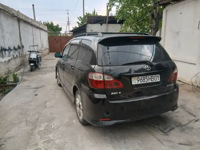 Toyota Ipsum