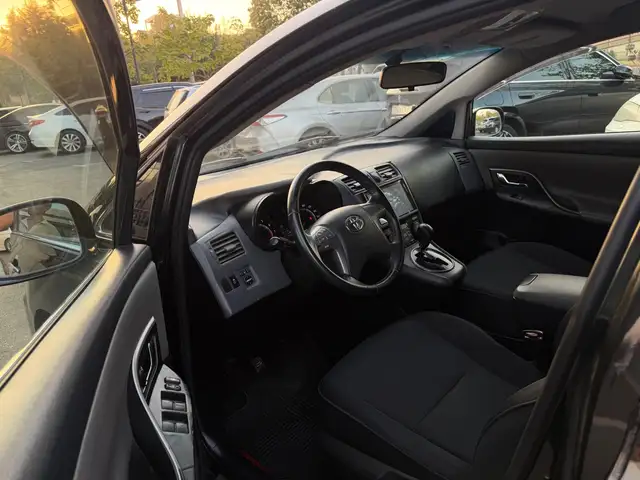 Toyota Mark X ZiO, 2010, Душанбе - 7