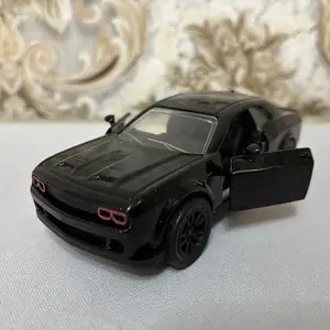 Железная машинка Dodge Hellcat, Худжанд