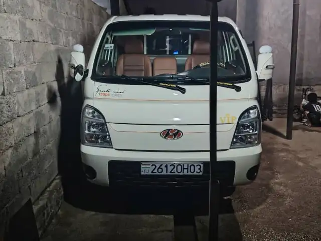 Бортовой автомобиль Hyundai Porter 2015, Кӯлоб