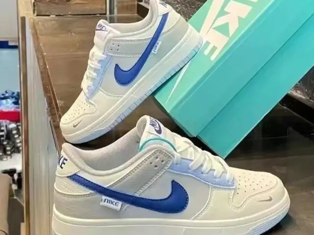 Кроссовки nike, Худжанд