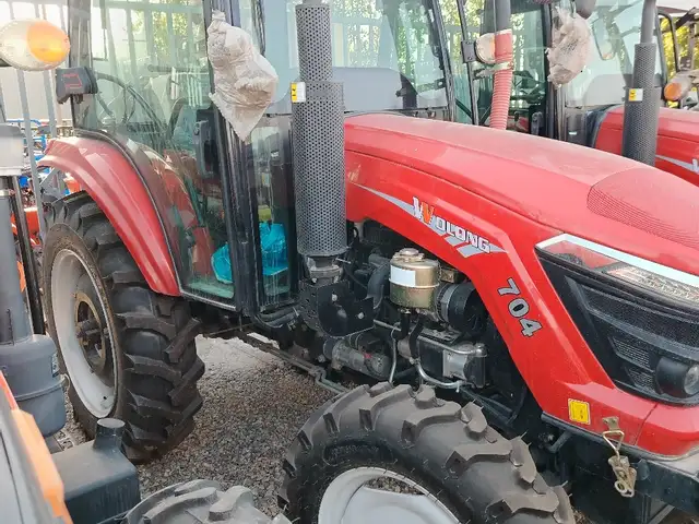 Трактор 704, Душанбе