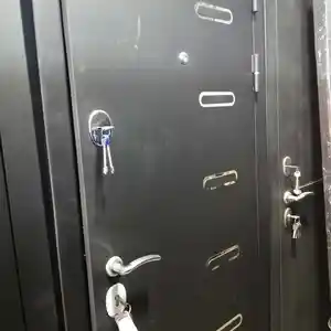Дверь, Душанбе