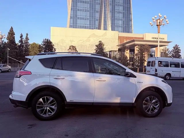 Toyota RAV 4, 2017, Душанбе - 5
