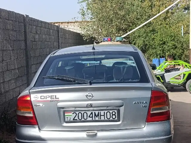 Opel Astra J