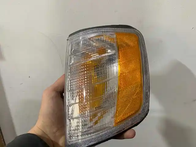 Передние фары от Mercedes 124, Хуҷанд