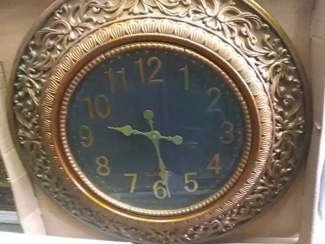 Настенные часы, Душанбе