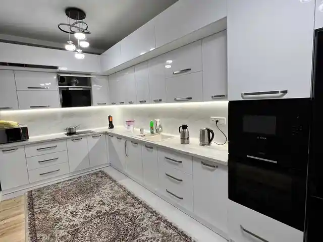 3-комн. квартира, 5 этаж, 107 м², Садбарг, Улица Айни, дом Вайкики, Шохмансур, Душанбе