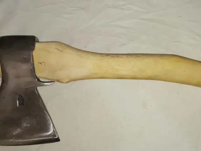 Топор ЗИК СССР 1942, Душанбе