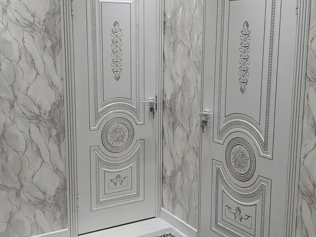 Дверь, Душанбе