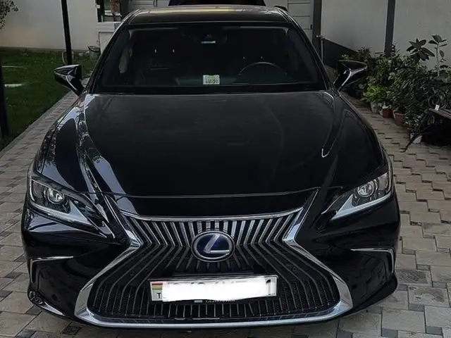 Lexus ES series