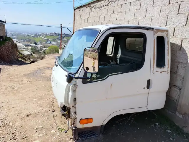 Кабина от Hyundai Mighty, Яван