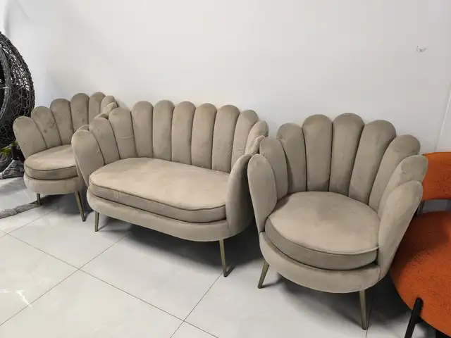 Диван и кресло, Душанбе
