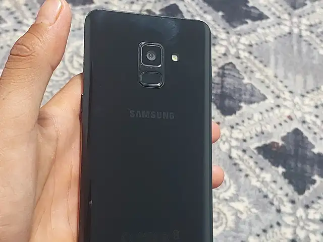 Samsung Galaxy A8, Исфара