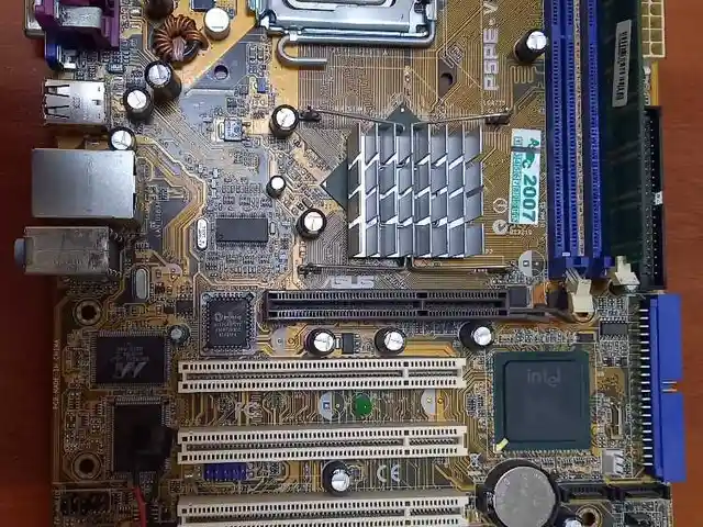 Материнская плата Asus-P5PE, Варзоб