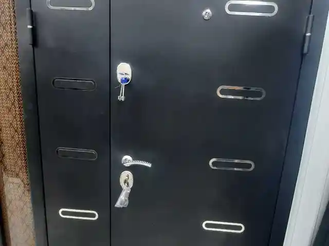 Железная дверь, Душанбе