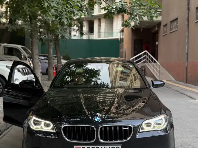 BMW M5