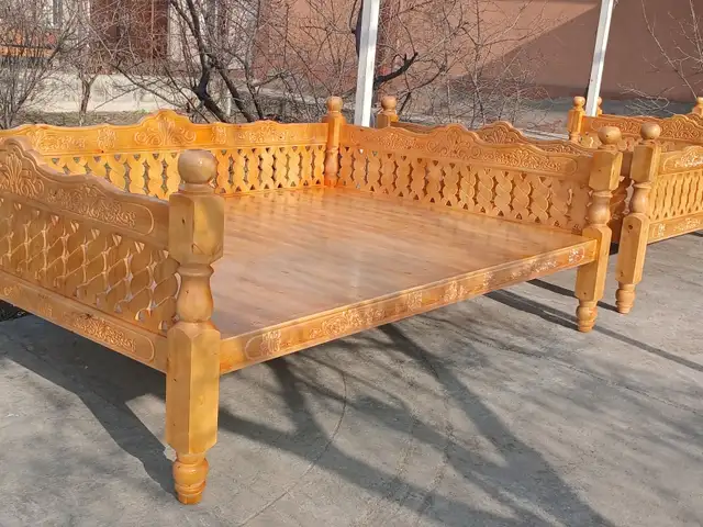 Тапчан, Душанбе