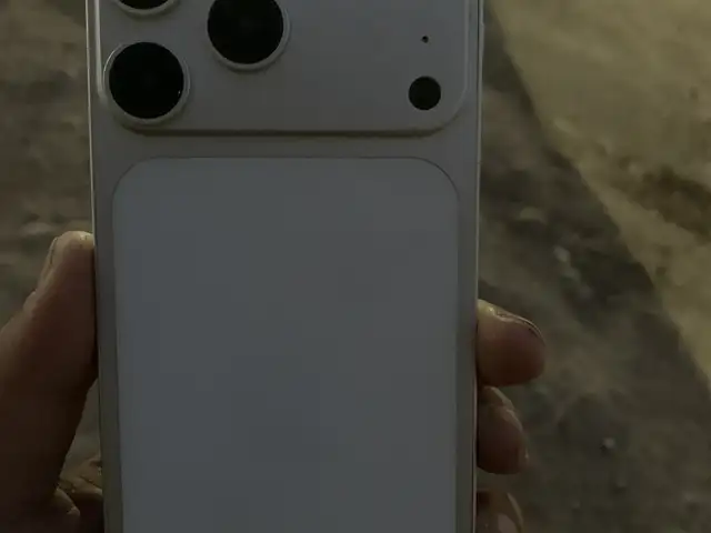 Apple iPhone 11 в корпусе 17 Pro, 128 gb, Silver, Вахдат