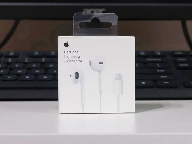 Проводные наушники EarPods Lightning, Душанбе