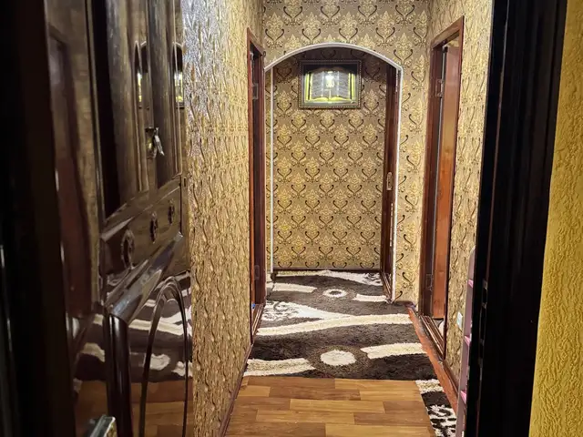 3-комн. квартира, 2 этаж, 60м², кӯчаи Маяковский, хонаи 56/1, назди Калсавои Маяковский, бозорчаи 32., Душанбе