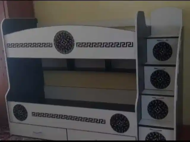 Двухъярусная кровать, Душанбе