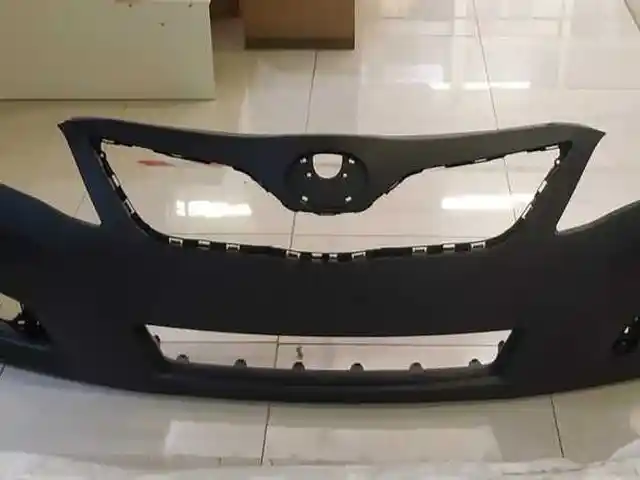 Передний бампер Toyota Camry 2 2010-2011, Душанбе