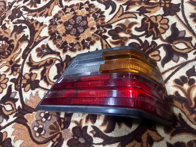 Задний фонарь Mercedes-Benz w124, Худжанд