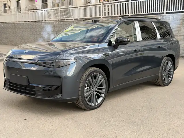 Leapmotor C16