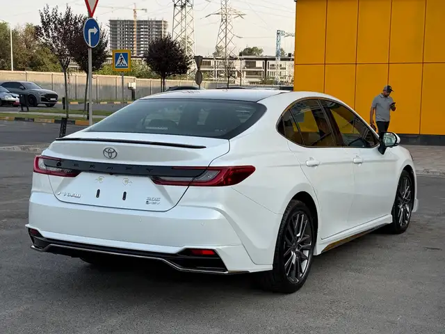 Toyota Camry, 2026, Душанбе - 6