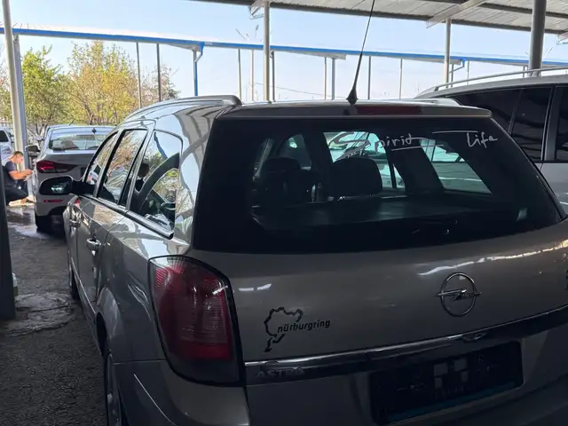 Opel Astra H
