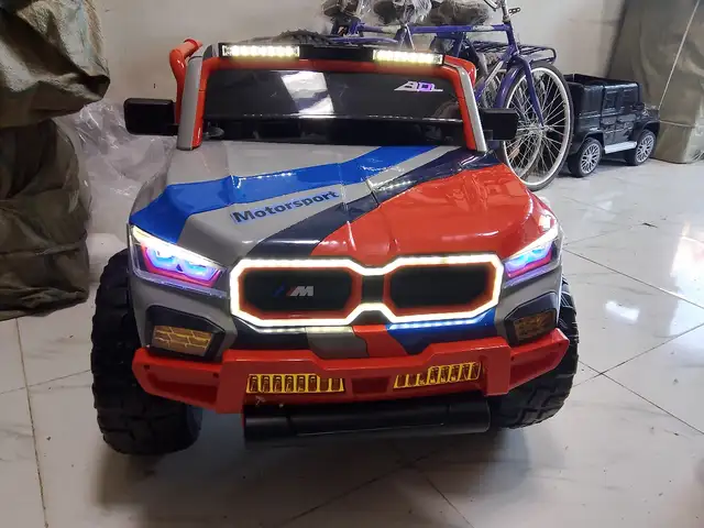 Мошинчаи BMW, Душанбе