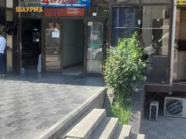 Помещение под магазин / салон, 9м², Шохмансур, Айни, 64, Душанбе