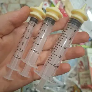 Шприц для кормления котят, Худжанд