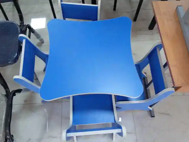 Стол и стул, Душанбе