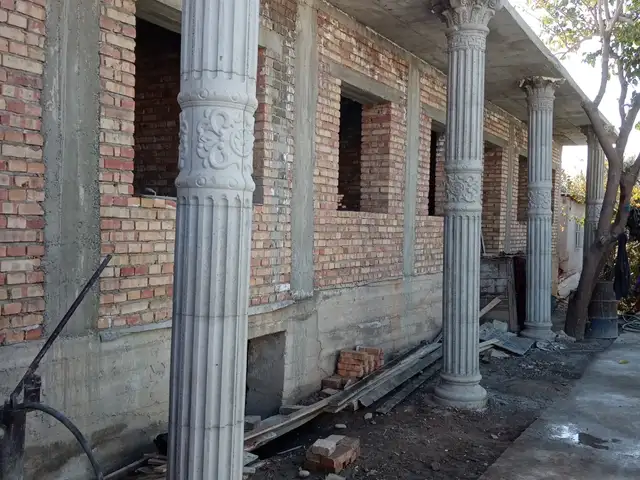 Устои Тумбахои Гулдори Бетони, Душанбе