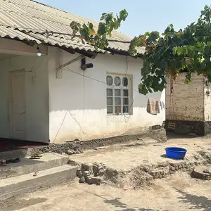 1 этажн. 2-комн. дом, 7 соток, деҳаи Коммуна, Фархор