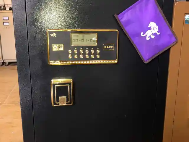 Сейф 80т, Душанбе